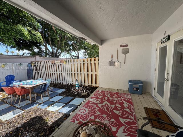 10428 NW 3rd St, Pembroke Pines FL 33026 - Pembroke Pines, FL - Photo 7