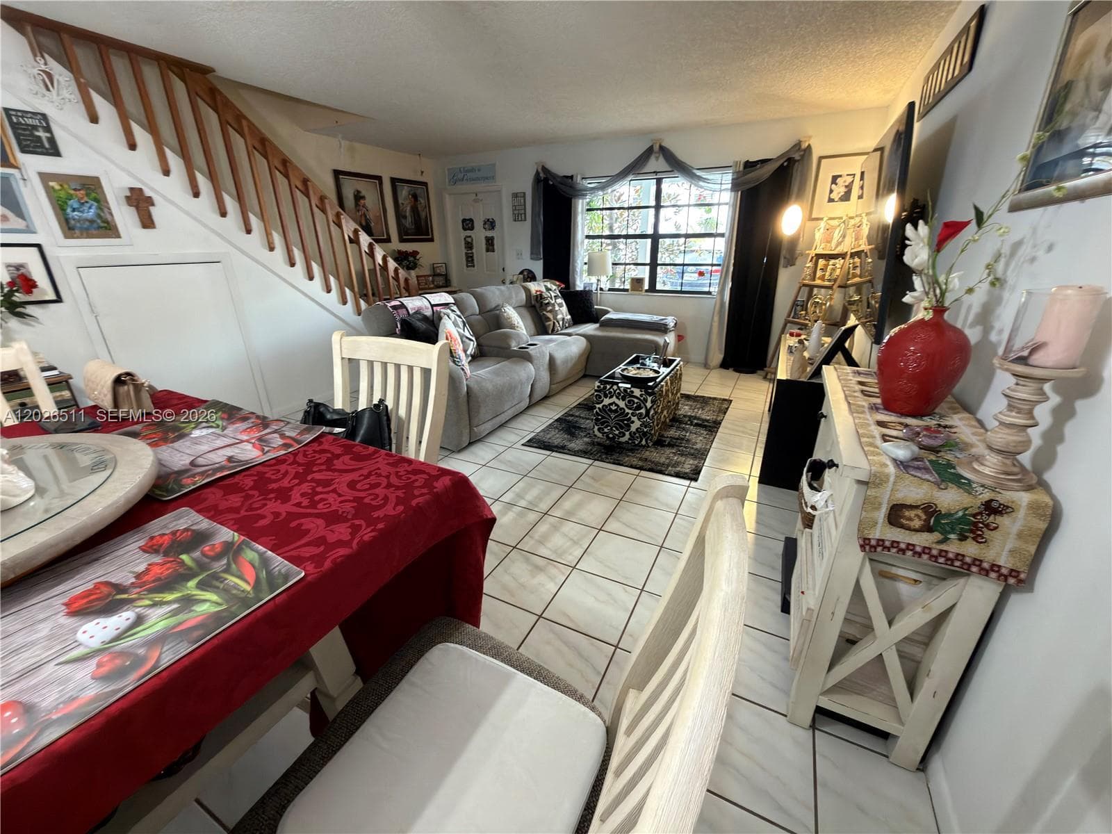 10428 NW 3rd St, Pembroke Pines FL 33026 - Pembroke Pines, FL - Photo 1