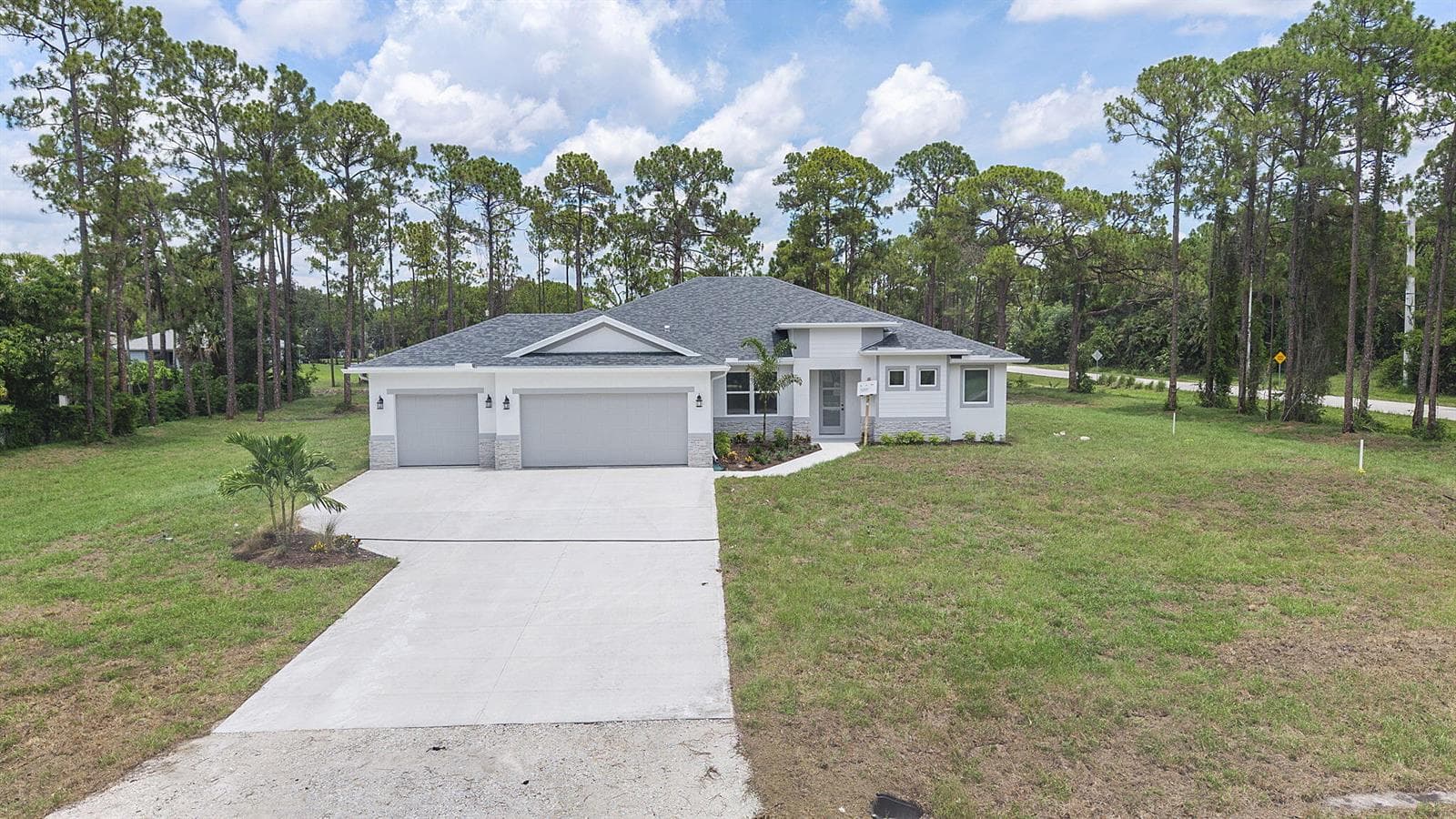 17521 N 76th St Street N, FL 33470 - Photo 1