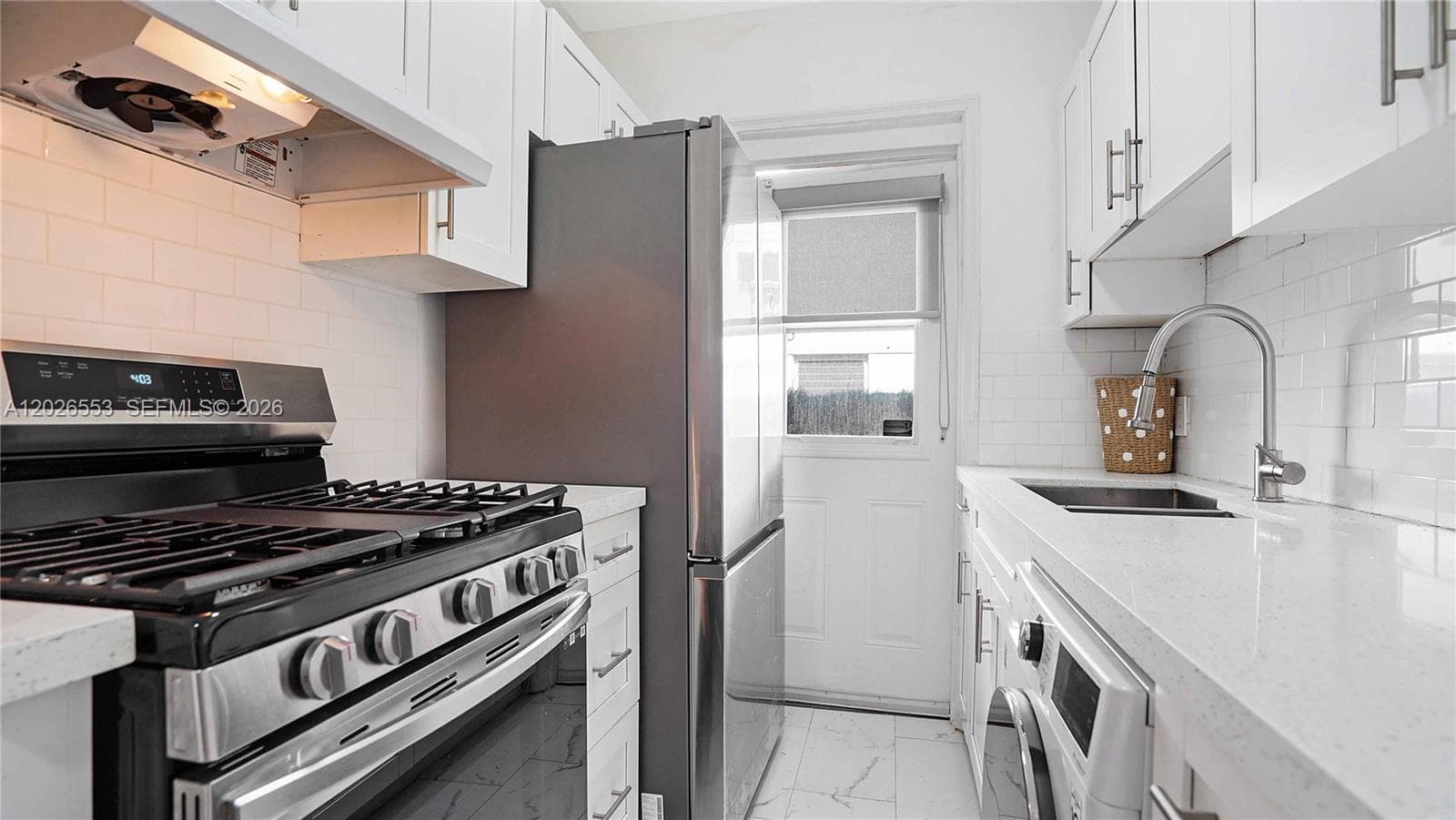 815 W 39, Miami Beach FL 33140 - Miami Beach, FL - Photo 1