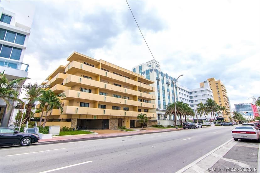 2924 Collins Ave # 301, Miami Beach FL 33140