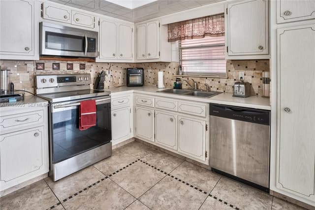 180 NE 12th Ave # 18C, Hallandale Beach FL 33009 - Hallandale Beach, FL - Photo 5