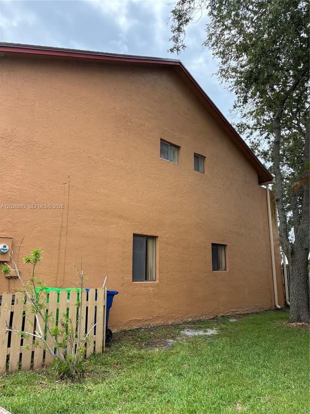 2828 NW 80th Ave, Sunrise FL 33322 - Sunrise, FL - Photo 2