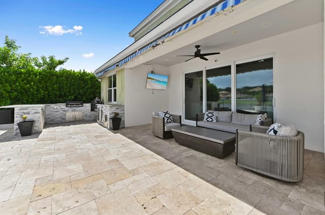9526 Wrangler Drive, Lake Worth FL 33467 - Lake Worth, FL - Photo 5