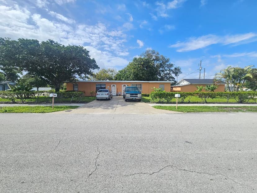 800 NW 1st Street, Delray Beach FL 33444