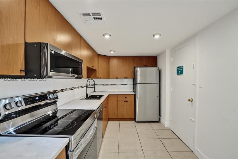 1800 Sans Souci Blvd # 435, North Miami FL 33181