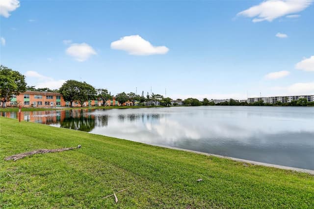 245 NE 191st St # 3022, Miami FL 33179 - Miami, FL - Photo 4