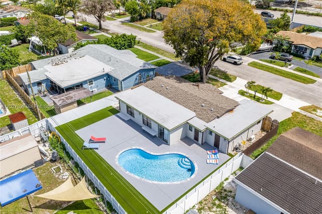 7051 Tyler St, Hollywood FL 33024 - Hollywood, FL - Photo 2