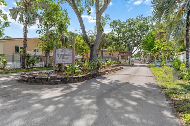 3777 NW 78th Avenue # 1b, Davie FL 33024 - Davie, FL - Photo 4