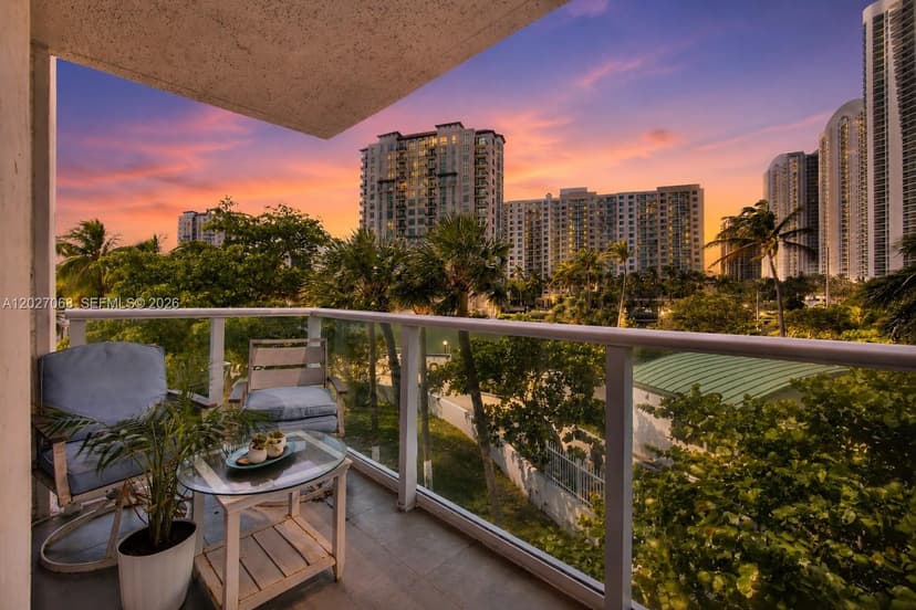 100 Bayview Dr # 205, Sunny Isles Beach FL 33160