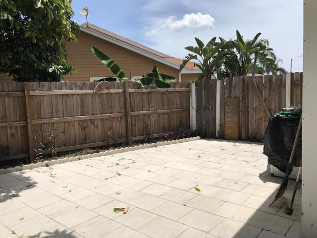 1534 Royal Forest Court, West Palm Beach FL 33406 - West Palm Beach, FL - Photo 3