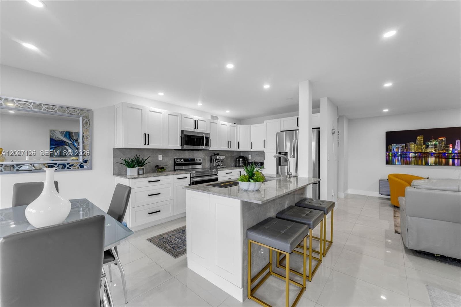 1350 SW 122nd Ave # 415, Miami FL 33184