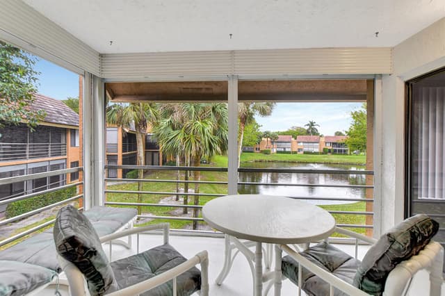 11255 Green Lake Drive # 202, Boynton Beach FL 33437 - Boynton Beach, FL - Photo 2