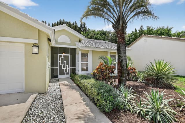 3730 Green Cypress Way, Lake Worth FL 33467 - Lake Worth, FL - Photo 2