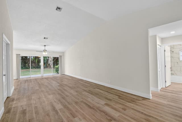 3730 Green Cypress Way, Lake Worth FL 33467 - Lake Worth, FL - Photo 5