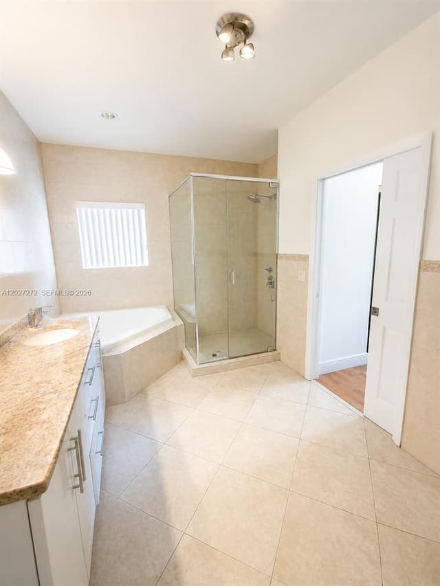 1101 NE 2nd St, Hallandale Beach FL 33009 - Hallandale Beach, FL - Photo 7
