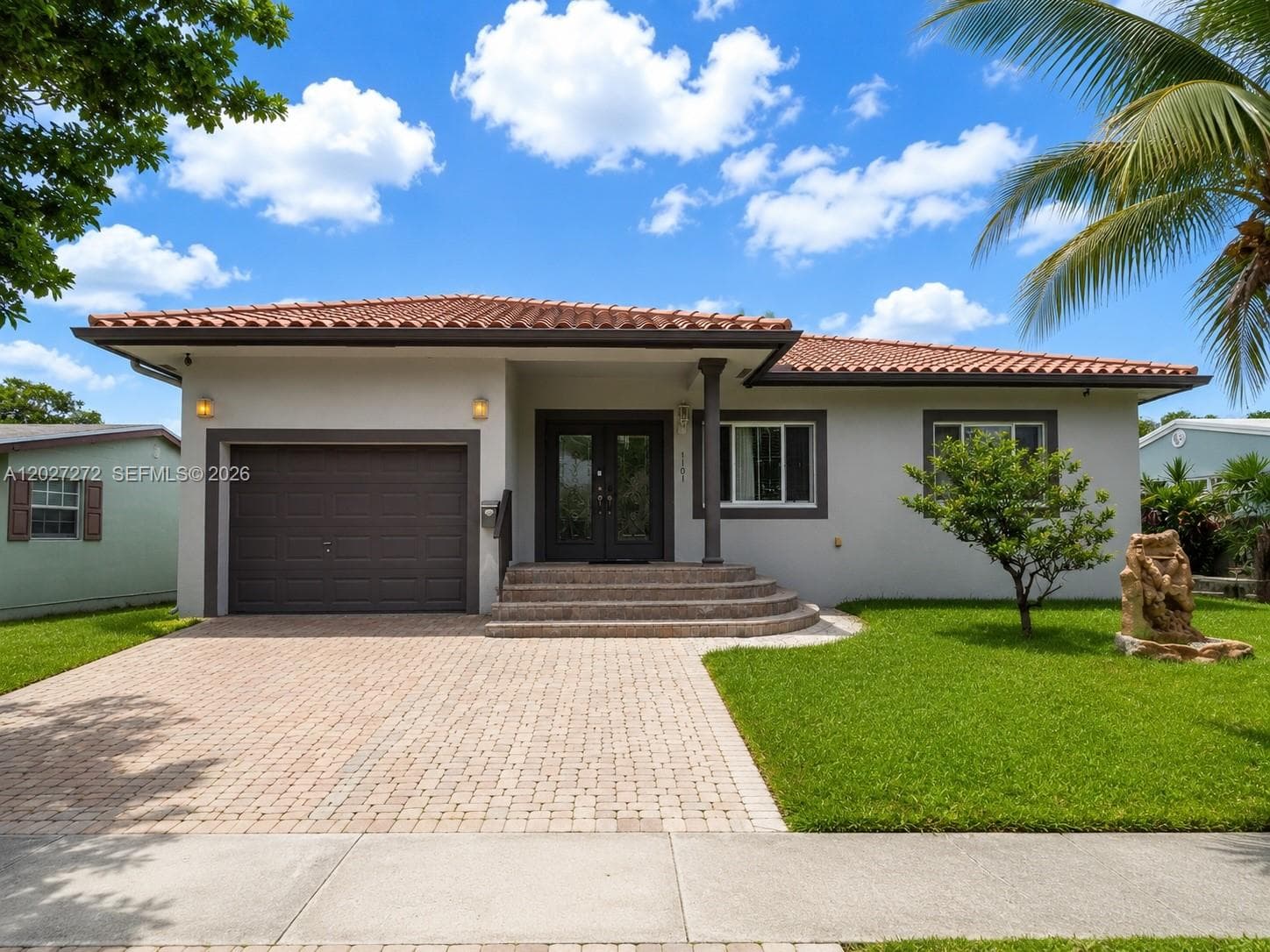 1101 NE 2nd St, Hallandale Beach FL 33009 - Hallandale Beach, FL - Photo 1