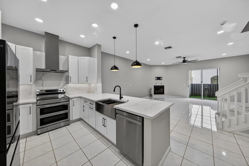 835 NE 17th Way, Fort Lauderdale FL 33304
