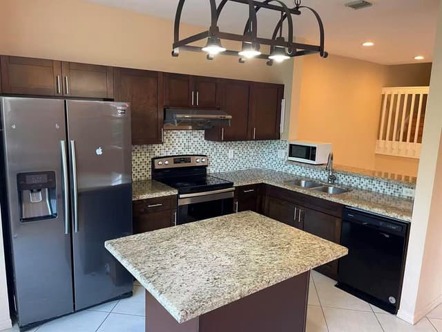 4061 NW 91st Terrace, Sunrise FL 33351 - Sunrise, FL - Photo 3