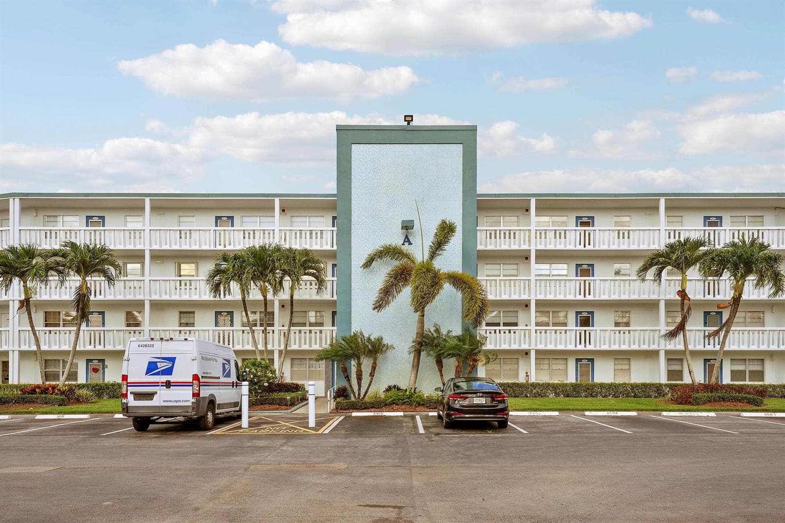 1011, 290 , 16 , 146 Exeter, Dorset , Mansfield , Mansfield, Boca Raton FL 33434