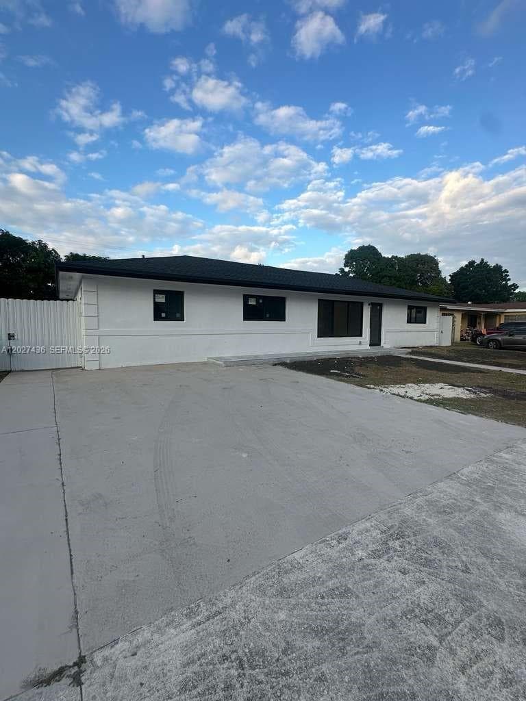 2041 NW 190th Ter, Miami Gardens FL 33056