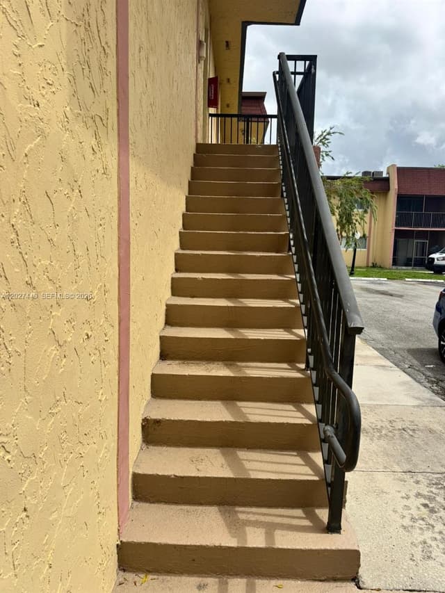 2854 NW 55th Ave # 2B, Lauderhill FL 33313 - Lauderhill, FL - Photo 4