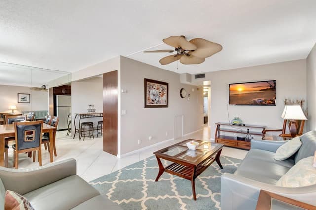4049 Wolverton C, Boca Raton FL 33434 - Boca Raton, FL - Photo 3