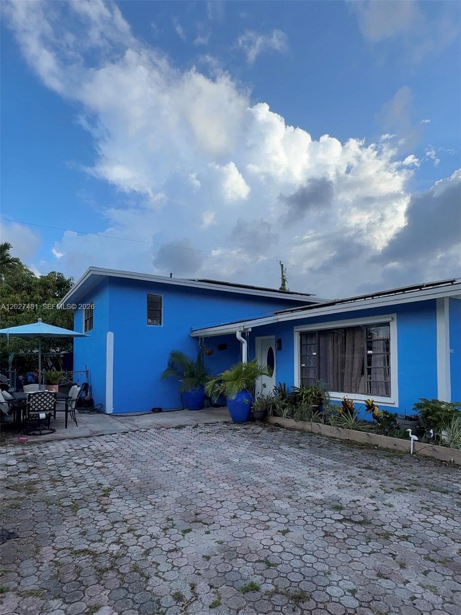 1300 NE 203rd St, Miami FL 33179 - Miami, FL - Photo 1