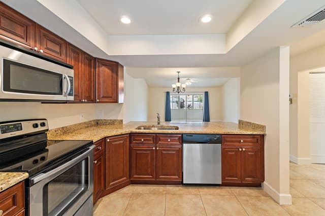 109 Doe Trail, Jupiter FL 33458 - Jupiter, FL - Photo 6