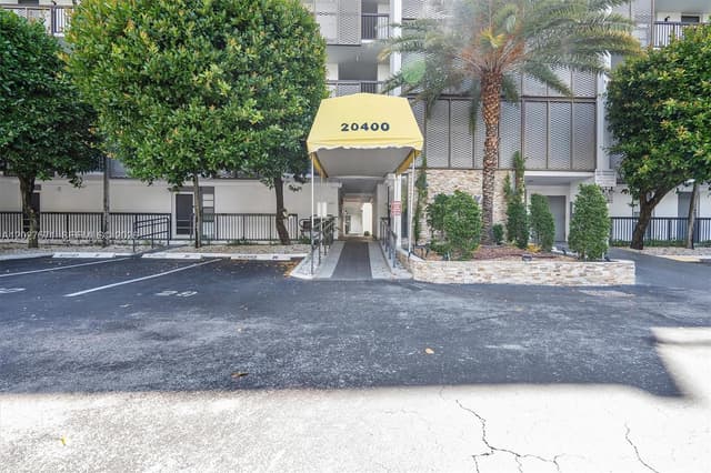 20400 W Country Club Dr # 214, Aventura FL 33180 - Aventura, FL - Photo 3