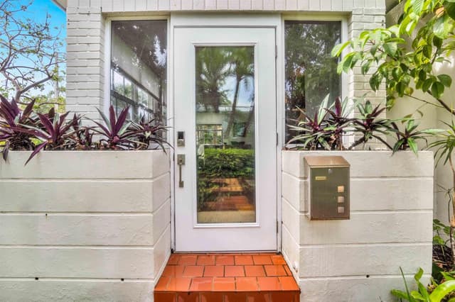 1219 N Lakeside Drive, FL 33460 - Photo 4