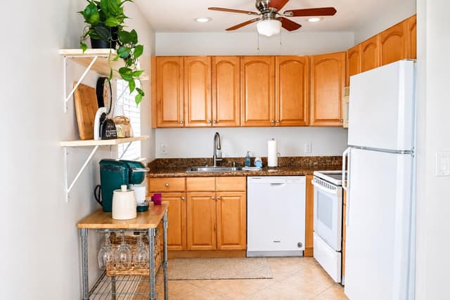 148 Tuscany # B, Delray Beach FL 33446 - Delray Beach, FL - Photo 6