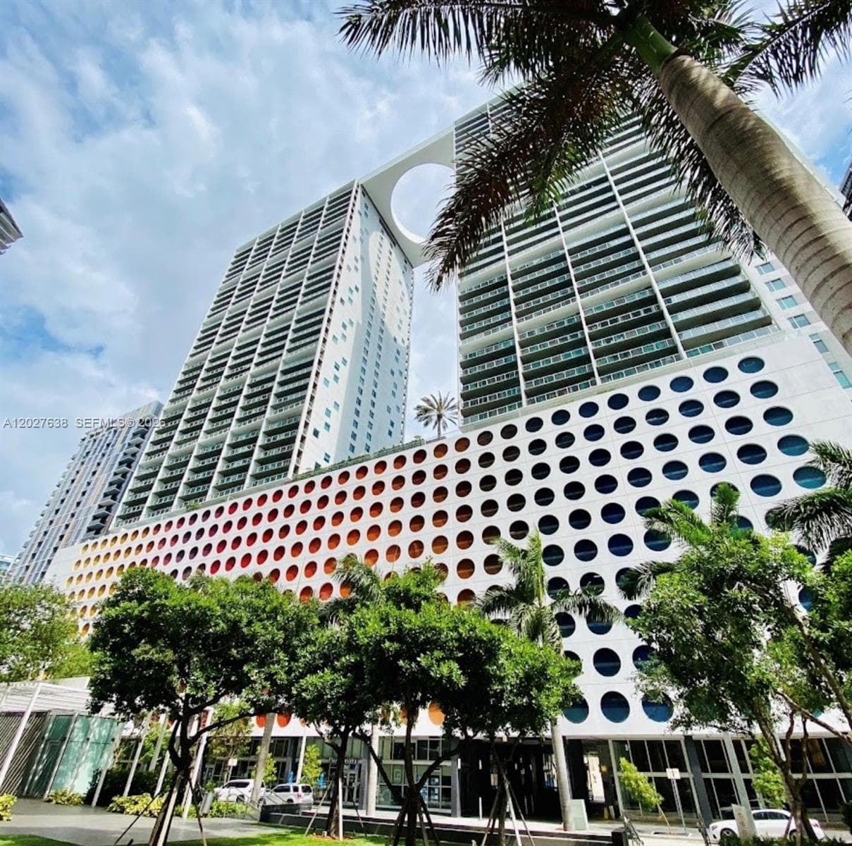 500 Brickell Ave # 3910, Miami FL 33131