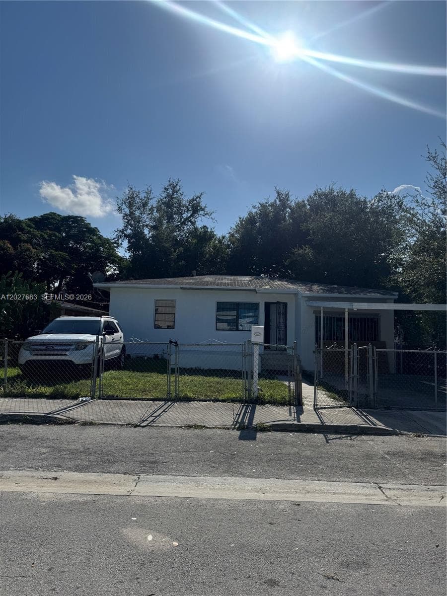 6800 NW 2 CT, Miami FL 33150