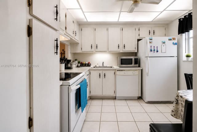 3050 Holiday Springs Blvd # 305, Margate FL 33063 - Margate, FL - Photo 3