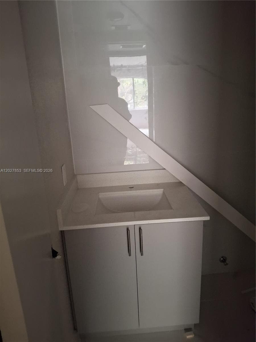 13480 NE 6th Ave # 207, North Miami FL 33161