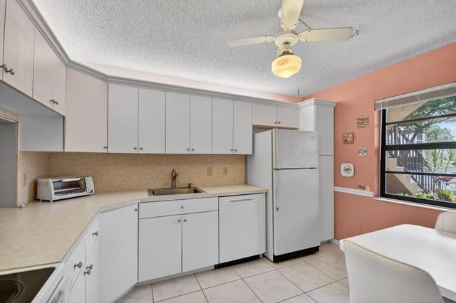 145 Lake Nancy Lane # 128, West Palm Beach FL 33411 - West Palm Beach, FL - Photo 6