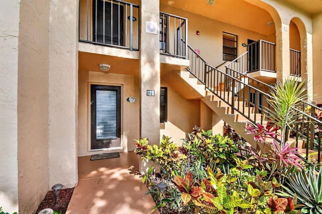 145 Lake Nancy Lane # 128, West Palm Beach FL 33411 - West Palm Beach, FL - Photo 4
