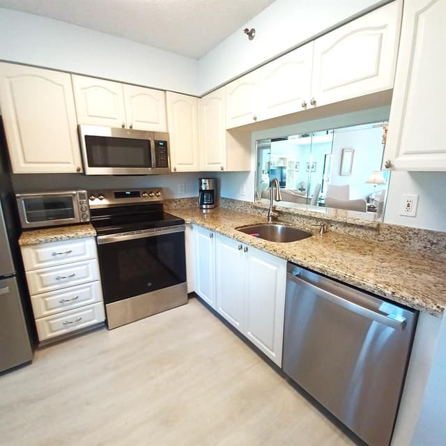 7260 Kinghurst Drive # 406, Delray Beach FL 33446 - Delray Beach, FL - Photo 6