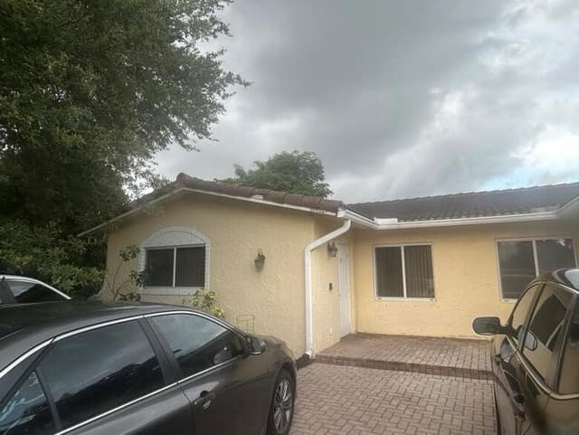 8362 NW 23rd Manor, Coral Springs FL 33065 - Coral Springs, FL - Photo 5