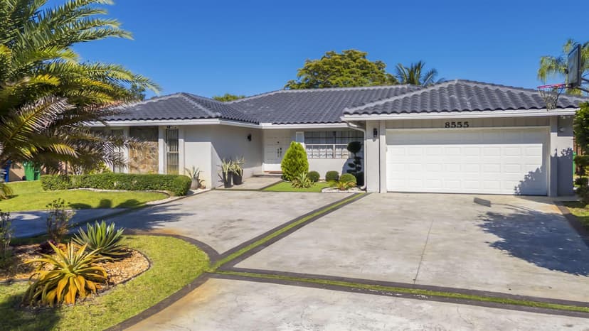 8555 SW 1st Place, Coral Springs FL 33071