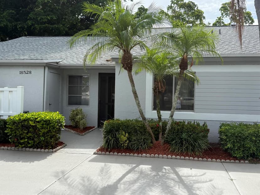 18528 Hidden Way, Boca Raton FL 33496