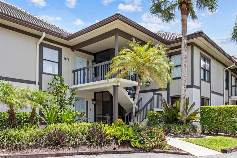 13254 Polo Club Road # C204, Wellington FL 33414