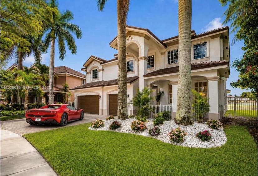 1088 Skylark Dr, Weston FL 33327