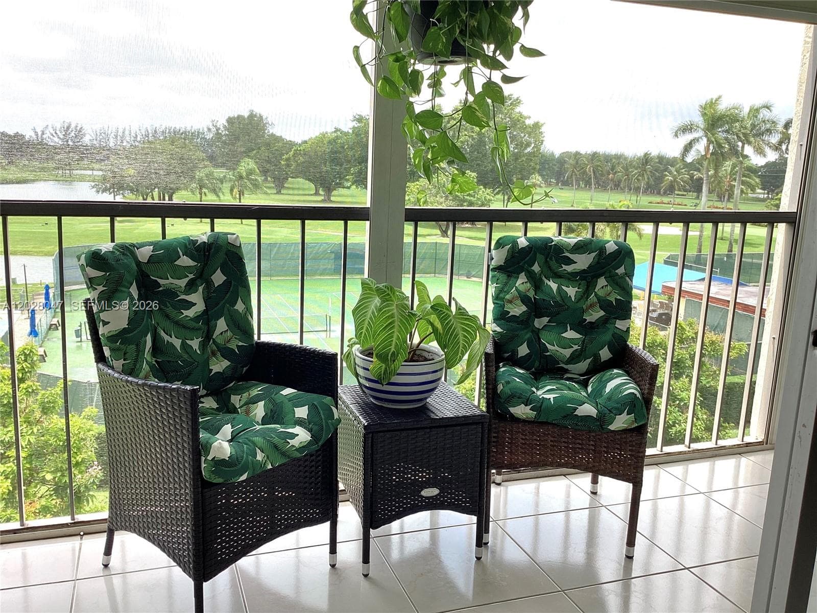 8900 Washington Blvd # 415, Pembroke Pines FL 33025 - Pembroke Pines, FL - Photo 1