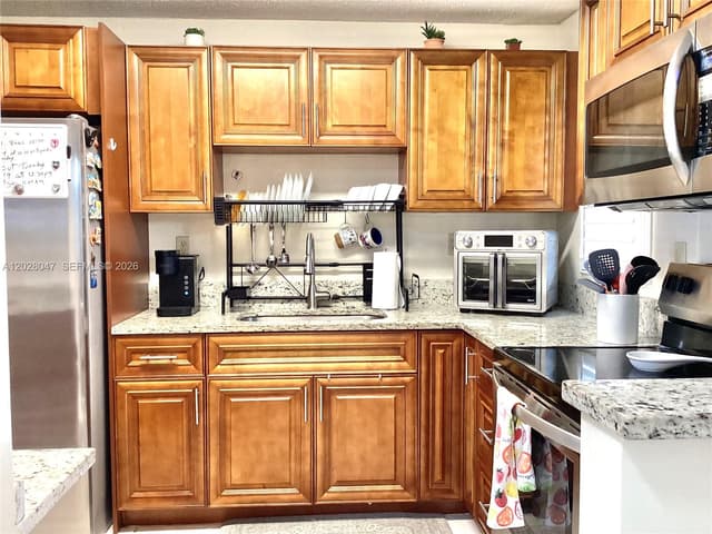 8900 Washington Blvd # 415, Pembroke Pines FL 33025 - Pembroke Pines, FL - Photo 4