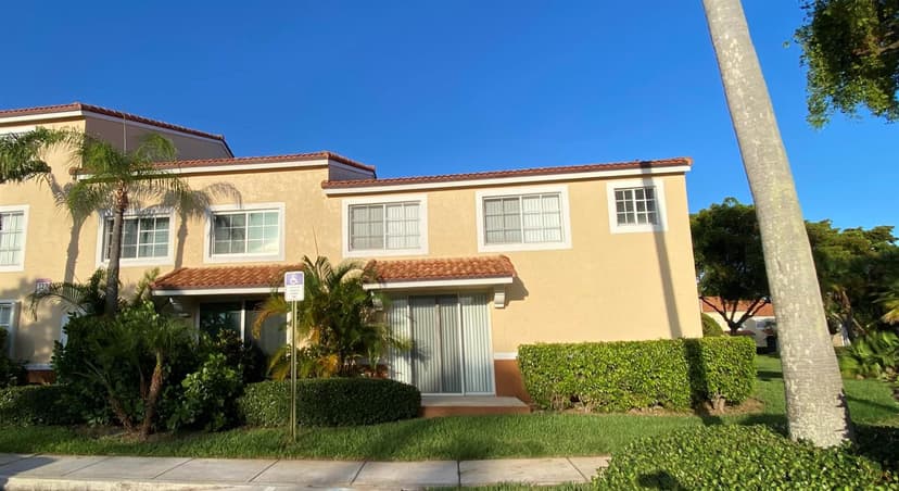 117 Yacht Club Way # 111, Hypoluxo FL 33462