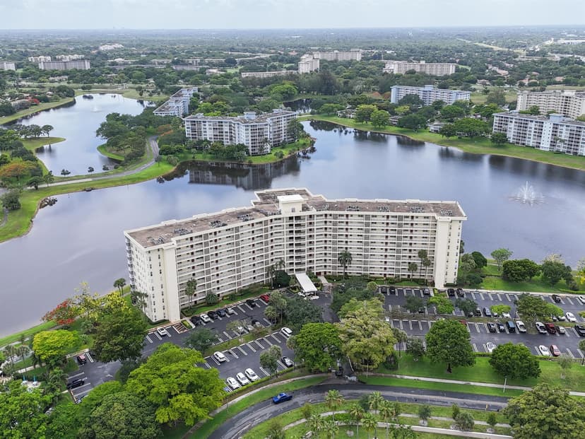 3095 N Course Drive # 409, Pompano Beach FL 33069