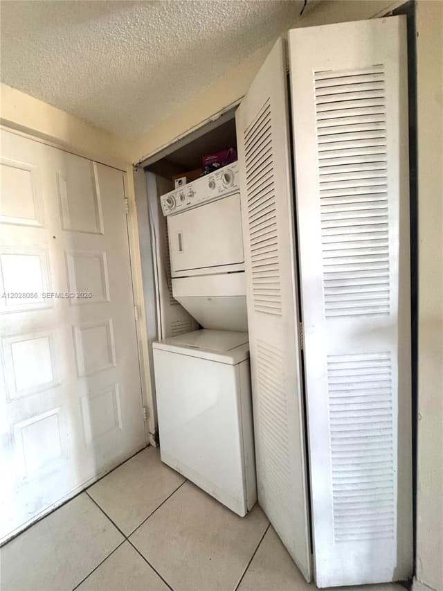8290 Lake Dr # 506, Doral FL 33166 - Doral, FL - Photo 2