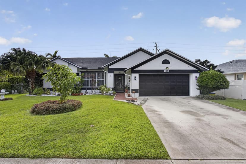 102 E Royal Pine Cir Court, Royal Palm Beach FL 33411